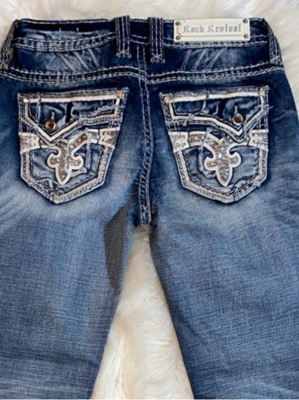 Rock Revival 27 KESI WORN ONCE Embellished Back Pocket Light Blue Women's Jeans
